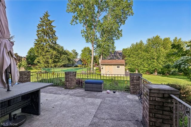 691 Davidson Drive, Highland Heights, OH 44143