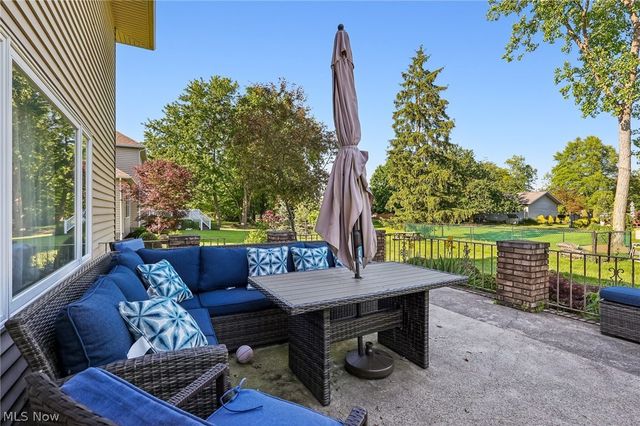 691 Davidson Drive, Highland Heights, OH 44143