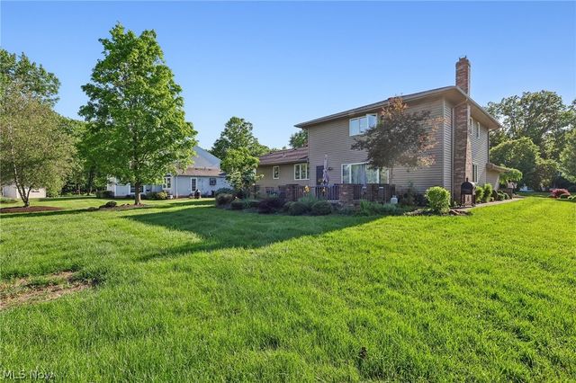 691 Davidson Drive, Highland Heights, OH 44143