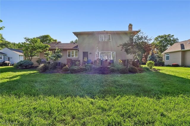 691 Davidson Drive, Highland Heights, OH 44143