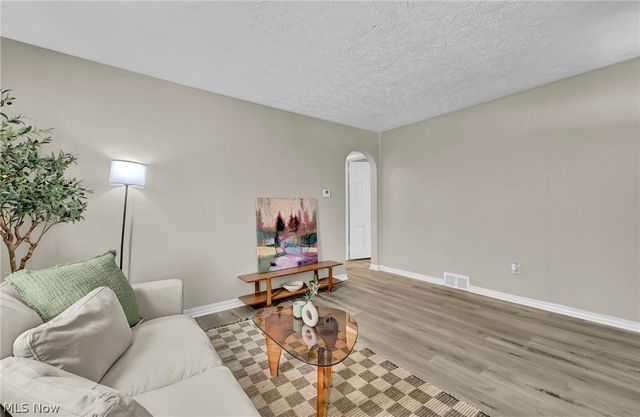1068 Austin Avenue, Akron, OH 44306