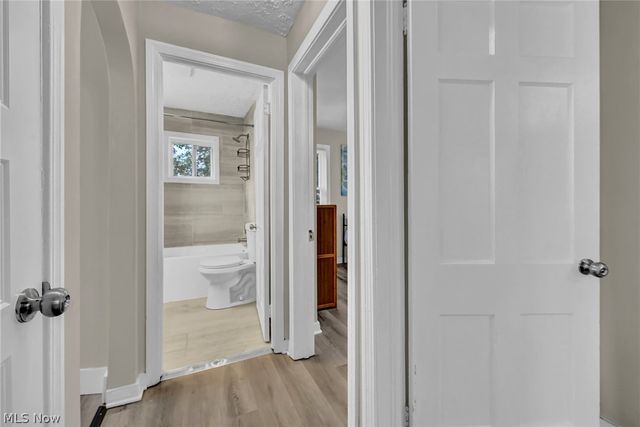 1068 Austin Avenue, Akron, OH 44306