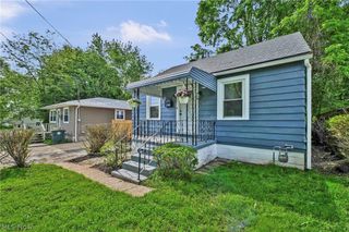 1068 Austin Avenue, Akron, OH 44306