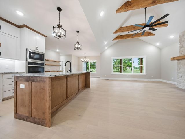 5300 N Seacrest Drive, Ozark, MO 65721