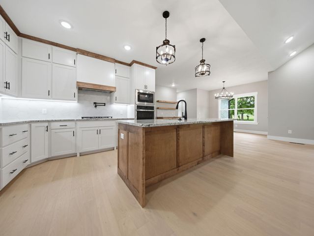 5300 N Seacrest Drive, Ozark, MO 65721