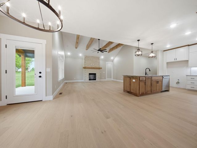 5300 N Seacrest Drive, Ozark, MO 65721