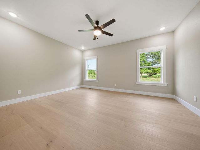 5300 N Seacrest Drive, Ozark, MO 65721