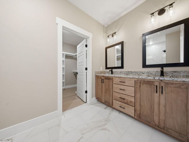 5300 N Seacrest Drive, Ozark, MO 65721