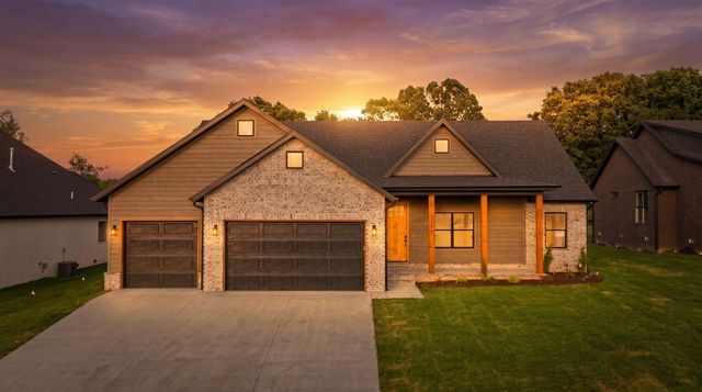 5300 N Seacrest Drive, Ozark, MO 65721