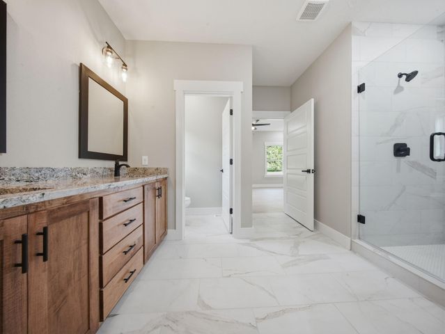 5300 N Seacrest Drive, Ozark, MO 65721