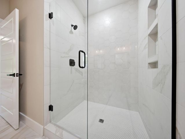 5300 N Seacrest Drive, Ozark, MO 65721