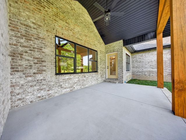 5300 N Seacrest Drive, Ozark, MO 65721