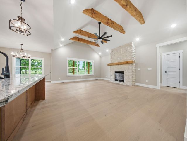 5300 N Seacrest Drive, Ozark, MO 65721