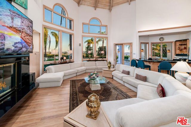 13023 Aguamarina, San Diego, CA 92128