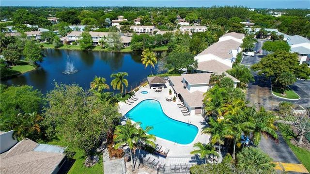 4874 N Hemingway Circle, Margate, FL 33063