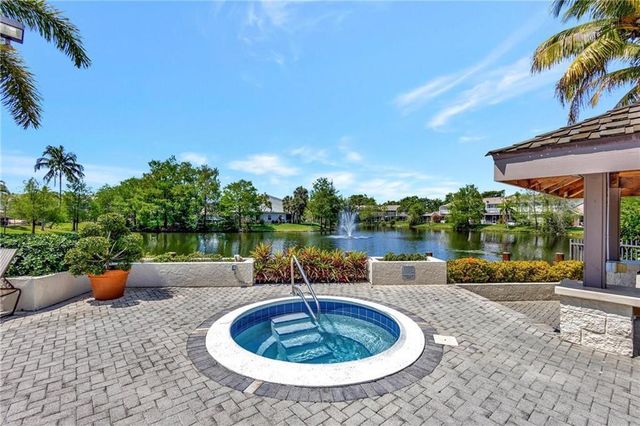 4874 N Hemingway Circle, Margate, FL 33063