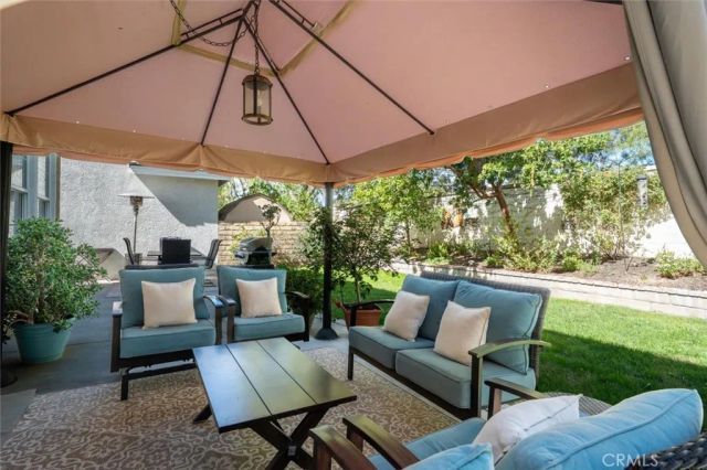 23361 Pike, Valencia, CA 91355