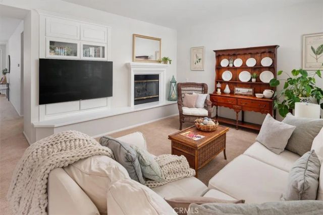 23361 Pike, Valencia, CA 91355