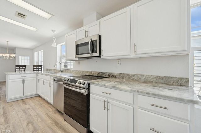 12 Nancy LN, Fort Myers Beach, FL 33931