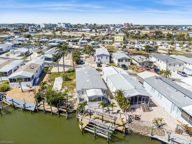 12 Nancy LN, Fort Myers Beach, FL 33931