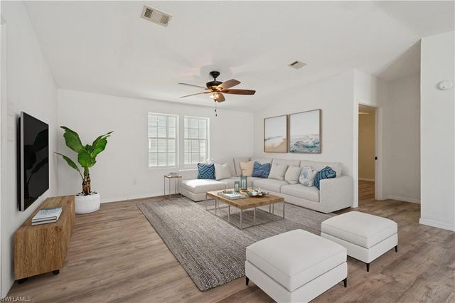 12 Nancy LN, Fort Myers Beach, FL 33931