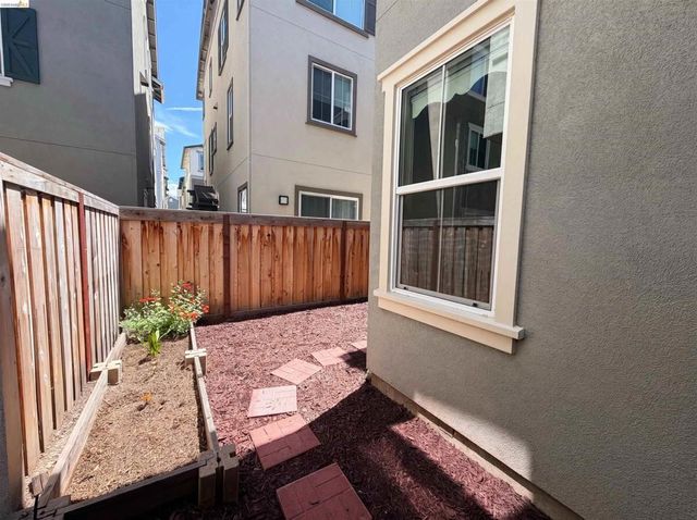 9034 Rudder Way, Newark, CA 94560