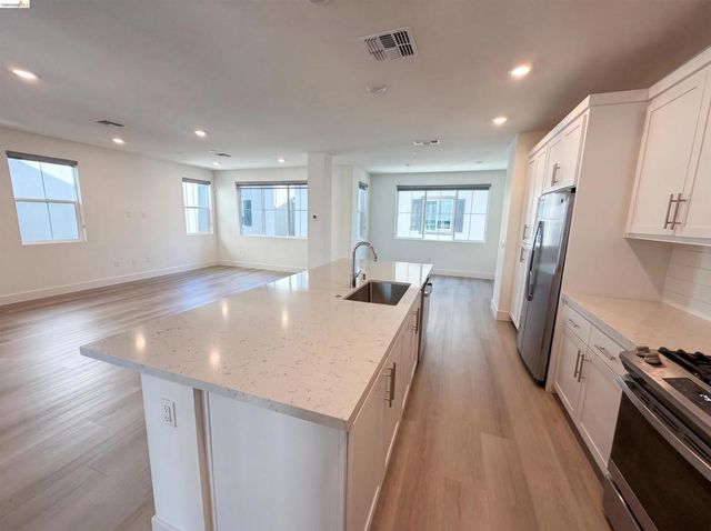 9034 Rudder Way, Newark, CA 94560