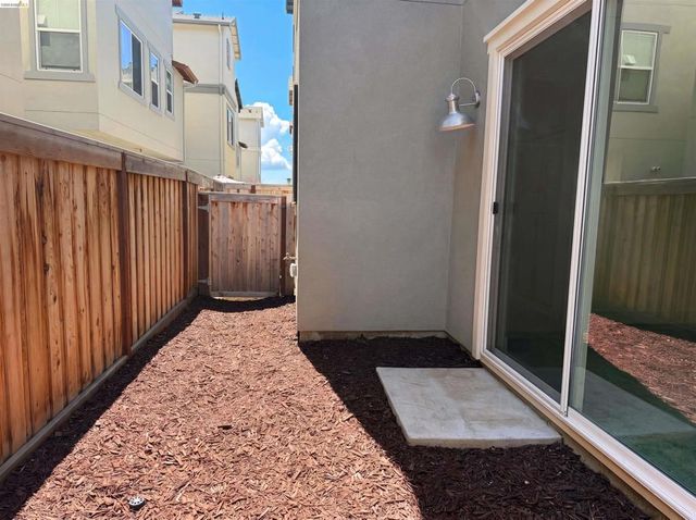 9034 Rudder Way, Newark, CA 94560