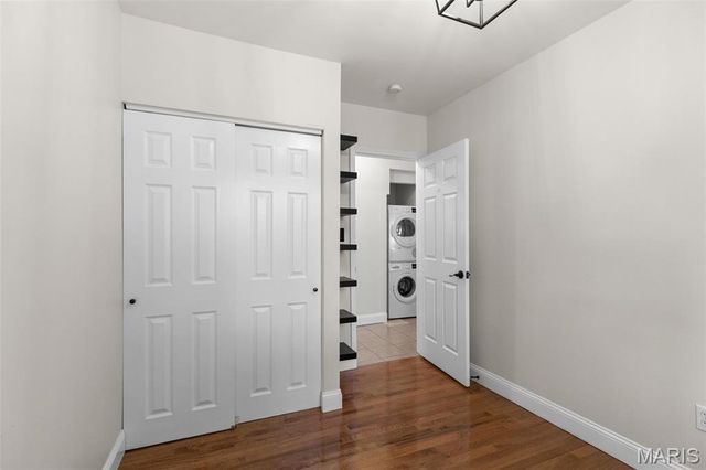 7021 Glades Avenue, St Louis, MO 63117