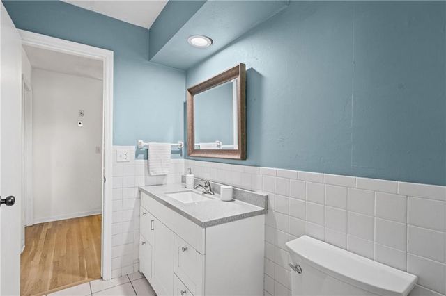 3728 BIRCHWOOD Drive, Kansas City, MO 64137