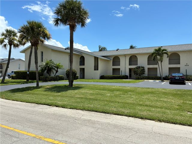 1845 Robalo Drive 201D, Vero Beach, FL 32960