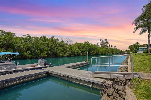 1845 Robalo Drive 201D, Vero Beach, FL 32960