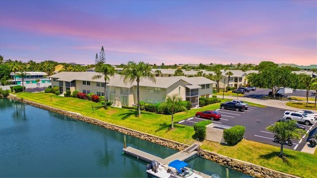 1845 Robalo Drive 201D, Vero Beach, FL 32960