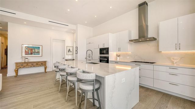 1335 2ND STREET Villa 2E, Sarasota, FL 34236