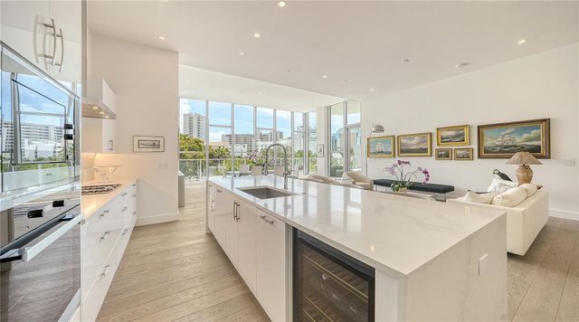 1335 2ND STREET Villa 2E, Sarasota, FL 34236