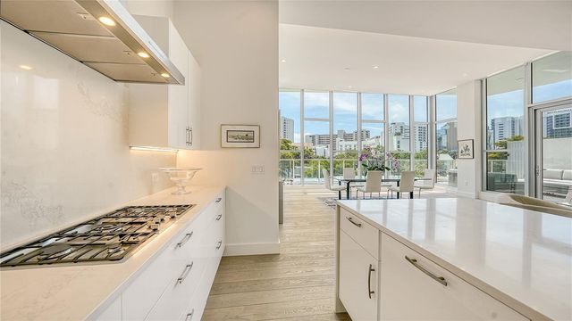 1335 2ND STREET Villa 2E, Sarasota, FL 34236