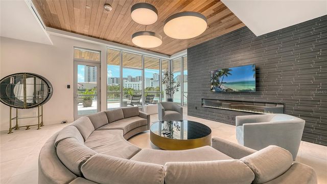 1335 2ND STREET Villa 2E, Sarasota, FL 34236