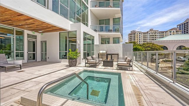 1335 2ND STREET Villa 2E, Sarasota, FL 34236