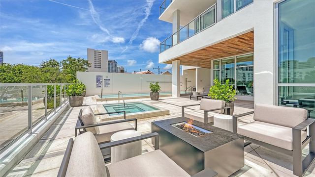 1335 2ND STREET Villa 2E, Sarasota, FL 34236