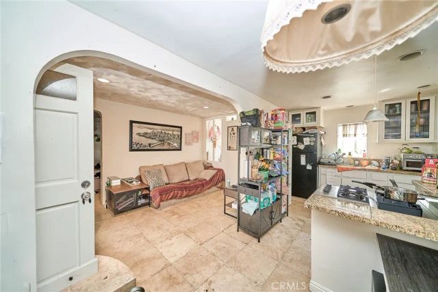 1055--1059 Roswell, Long Beach, CA 90804