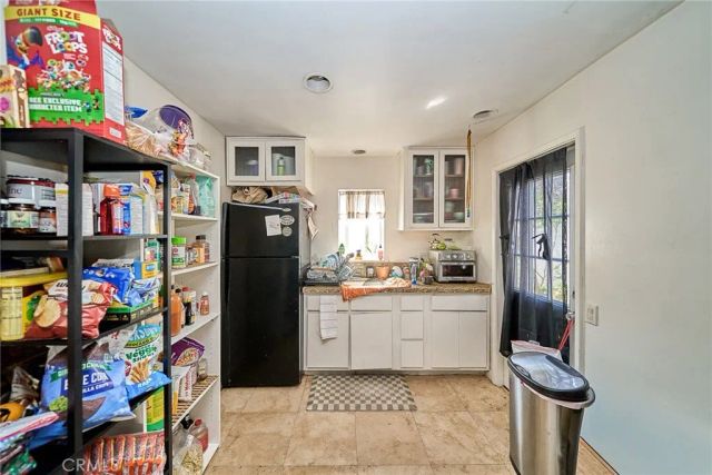 1055--1059 Roswell, Long Beach, CA 90804