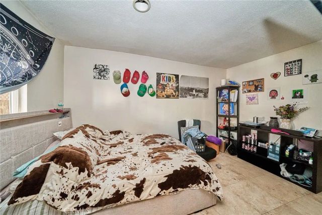 1055--1059 Roswell, Long Beach, CA 90804