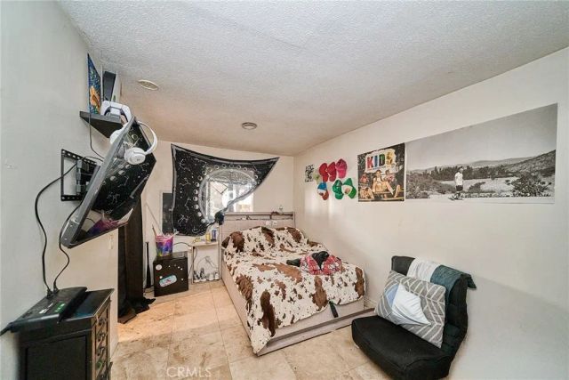 1055--1059 Roswell, Long Beach, CA 90804