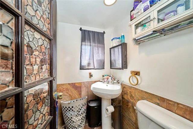 1055--1059 Roswell, Long Beach, CA 90804
