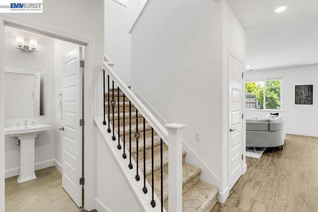 5048 Ashbrook St, Roseville, CA 95747