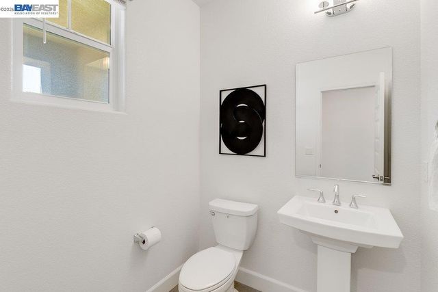 5048 Ashbrook St, Roseville, CA 95747