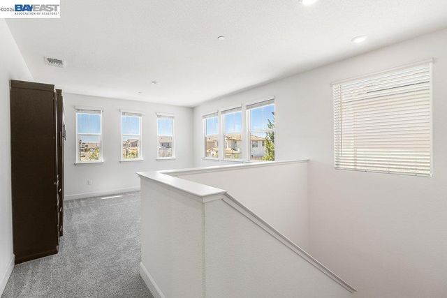 5048 Ashbrook St, Roseville, CA 95747