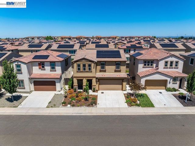 5048 Ashbrook St, Roseville, CA 95747