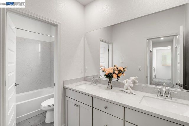 5048 Ashbrook St, Roseville, CA 95747