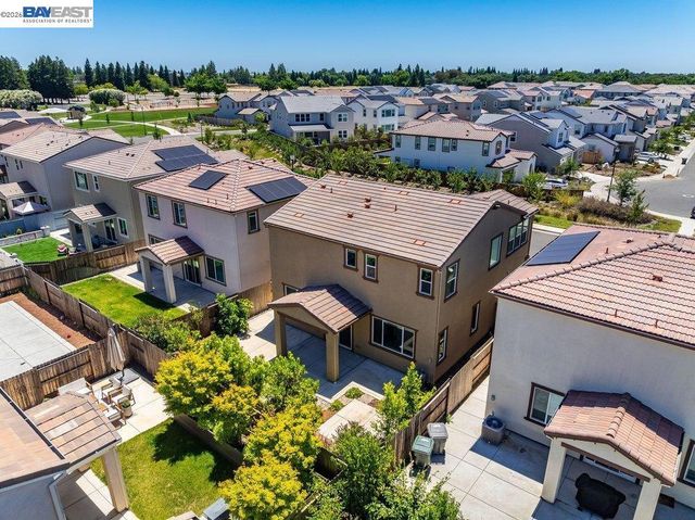5048 Ashbrook St, Roseville, CA 95747